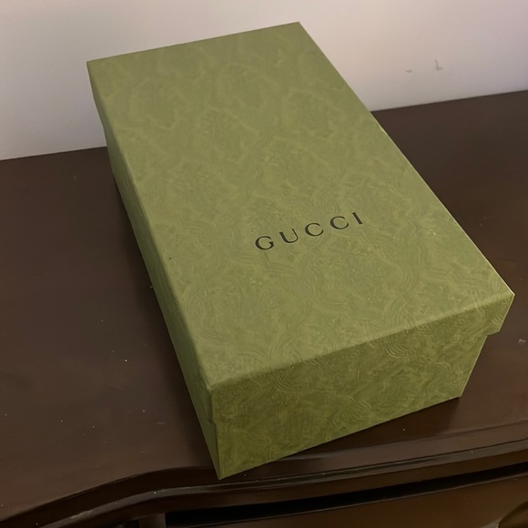 Gucci print loafers for sale! Worn 2x Very good condition!Selling to consolidate - Picture 6 of 6